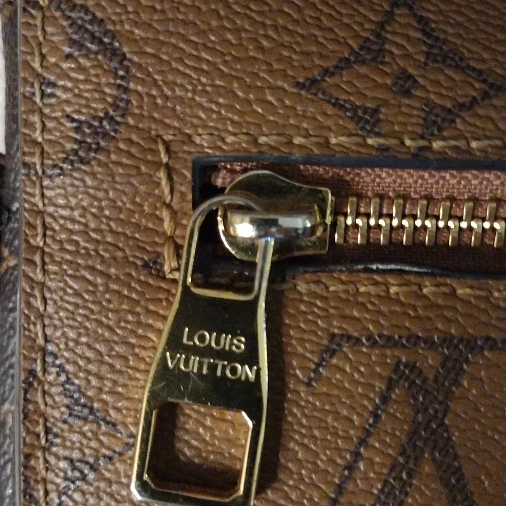 Louis Vuitton Reverse Monogram Pochette Metis - Picture 4 of 16
